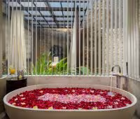 Villa Karang Kembar 3, Master-Badewanne